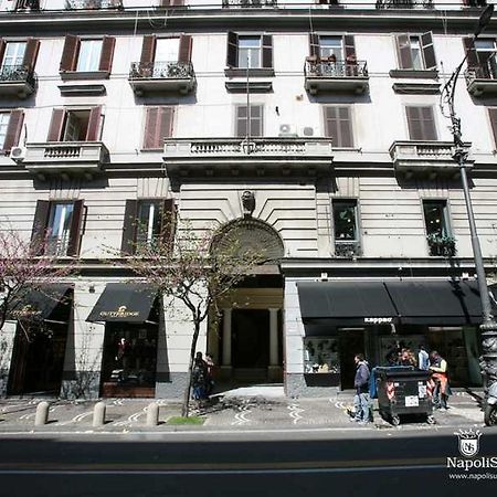 Готель Napoli'S Gold Екстер'єр фото