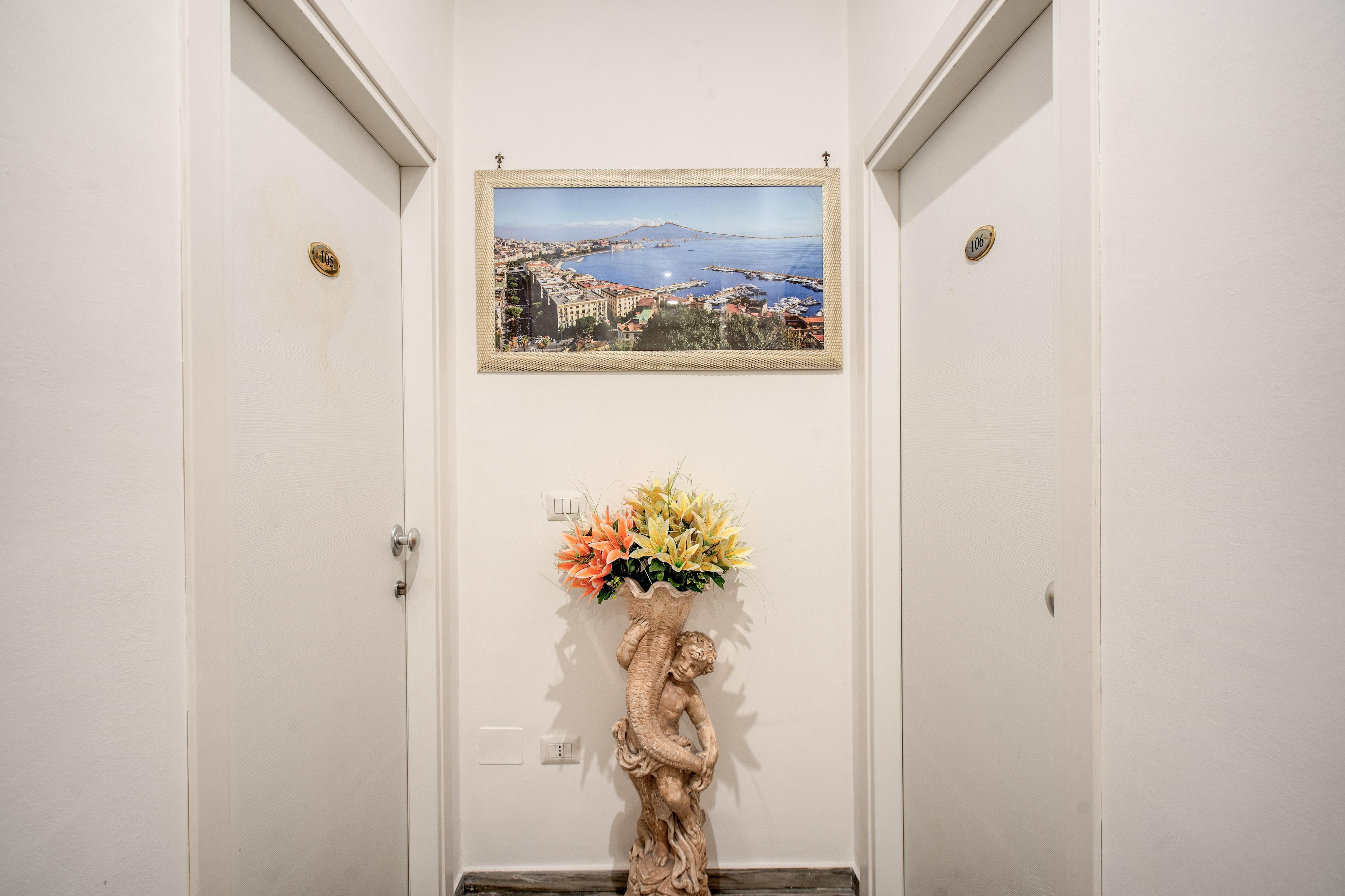 Готель Napoli'S Gold Екстер'єр фото